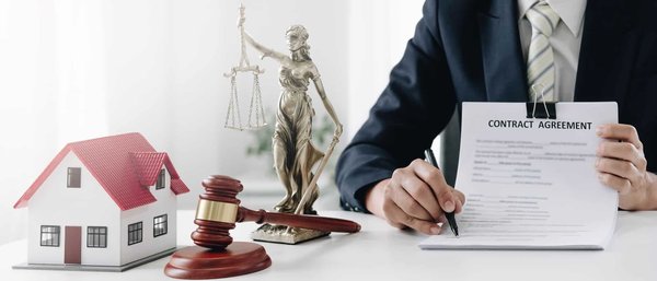Avocat en droit immobilier à Lyon : Il peut analyser un contrat de bail avant que vous signez